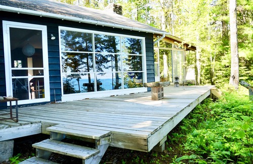 La Pointe Cottage | Artist's Perch on Madeline Island Overlooking Big Bay and Short Walk To Beach