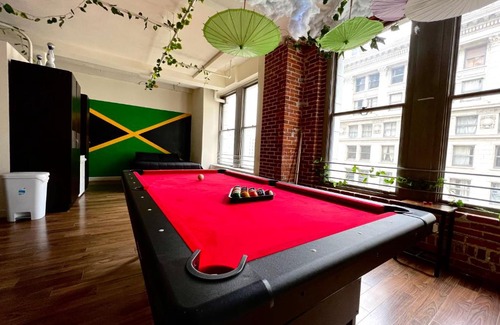 Historic Core Apartment | Artistic DTLA Loft
