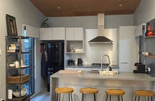 Ettalong Beach House | ARTNEST GETAWAY Walk to the beach - dog friendly