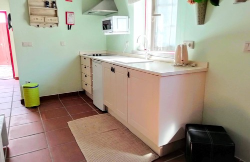 Cadaval Bed & Breakfast | Artvilla