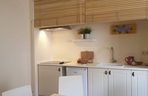 Cadaval Bed & Breakfast | Artvilla