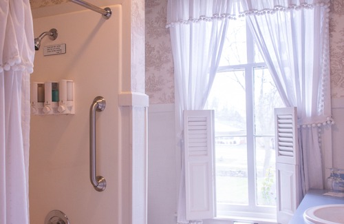 Clarence Bed & Breakfast | Asa Ransom House