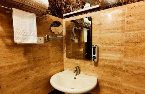 Moradabad Hotel | Asapian House - A Luxury Homestay at Moradabad