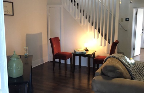 Ashland House | Ashland Home- Great Location with nice new furnishings