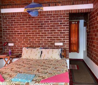 Mathilil House | AshtamudiVillas