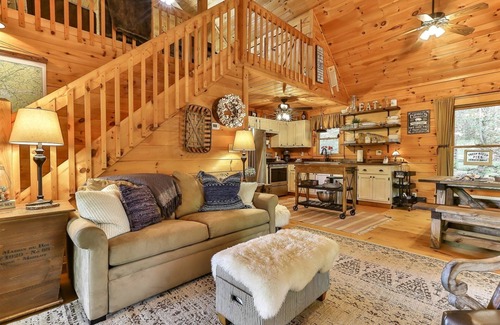 Cherry Log Cabin | Aska Retreat | Blue Ridge, GA