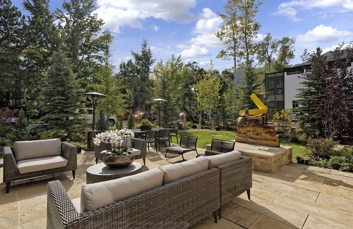 Aspen House | Aspen Core - 8 bedrooms walk to town and ski slopes
