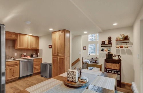 Woodland Park Ski Chalet | Aspen Grove Chalet - Colorado living dream