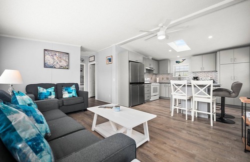 Assateague Pointe House | Assateague Pointe 2 br/1 ba 2 outdoor pools -in WOC.