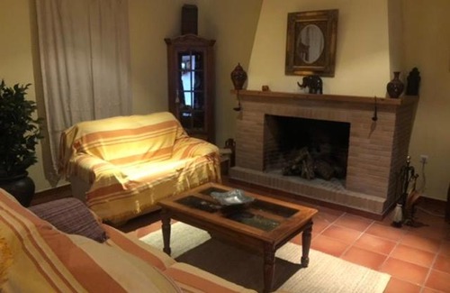 Torre de Miguel Sesmero House | AT El Valle