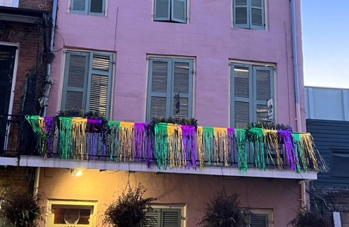 French Quarter Condo | At Home in the French Quarter - Lots of Charm!