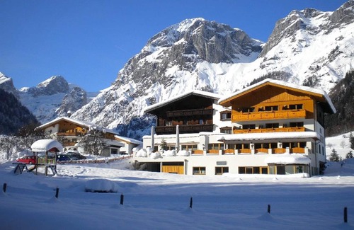 Sankt Martin am Tennengebirge Apartment | Double room Lammertal, shower, toilet, partly. Balcony - Alpengasthof Lämmerhof
