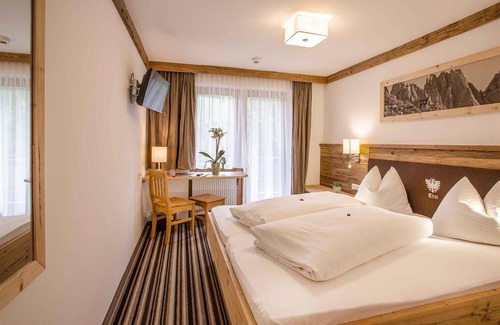 Scheffau am Wilden Kaiser Hotel | Hotel ∙ 1 bedroom ∙ 1 guest