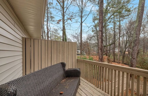 Woodstock House | ATH - Downtown Woodstock Luxury - Walk to Cherokee Amphitheater (1/4 mile) 3 Bedroom