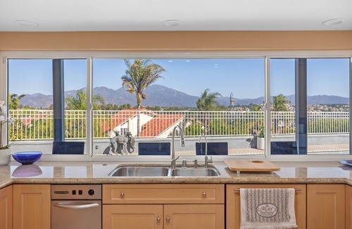 Mission Viejo House | Athena Aquatic Retreat at Lake Mission Viejo - large pool home