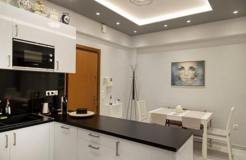 Vyronas Apartment | Athenian Escape - Located near the heart of Athens