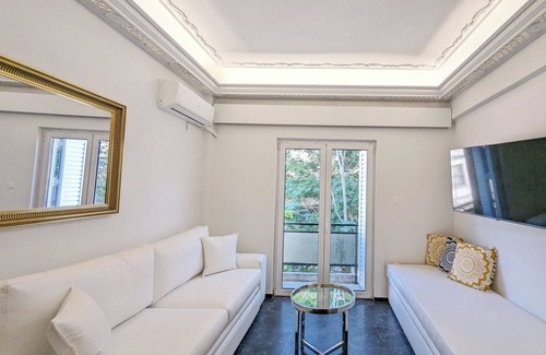 Gazi Apartment | Athens Divas Secret Suite 5