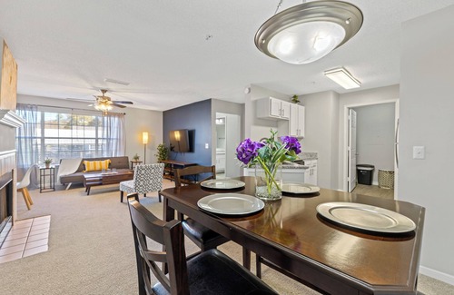 Athens Apartment | Athens Stay near UGA, Pool + Gym & Bear Hollow Zoo, Sleeps 8.