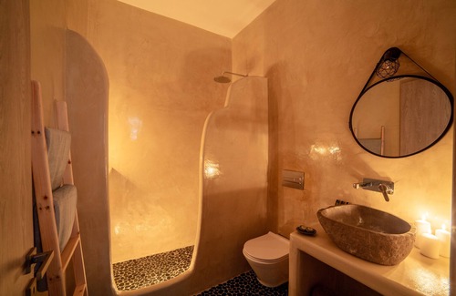 Agios Georgios House | Athiri Luxury Suites Perivolos