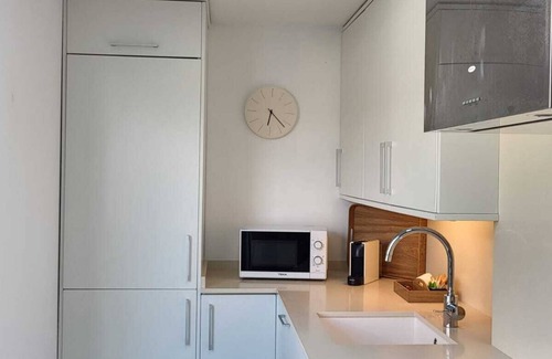 Aiora Condo | Atico-loft Mompó. Lujo Marítimo
