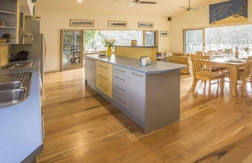 Conjola Park House | Atlantis on Lake Conjola