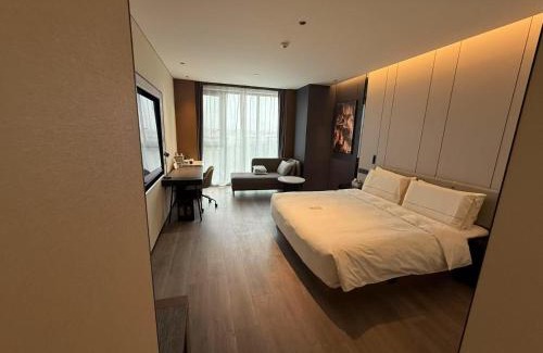 Jiangxia District Hotel | Atour Hotel Wuhan Hidden Dragon Island Hubei University of Economics