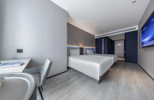 Xiangzhou District Hotel | Atour Light Hotel Zhuhai Xiangzhou Mingzhu Station