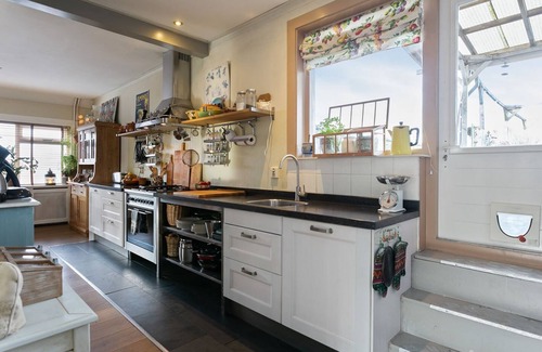 Heiloo Apartment | Attractive and spacious apartment with sunny roof terrace in near the beach