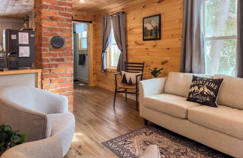 Berlin House | ATV/hiking/biking cozy getaway!