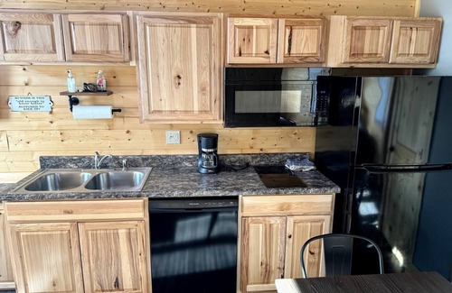 Bramwell Cabin | ATV TrailCamp: W.T.'s Dive- Just seconds from HMT Pocahontas Trailhead!