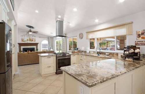 Atwater House | "Atwater Haasecienda Getaway"