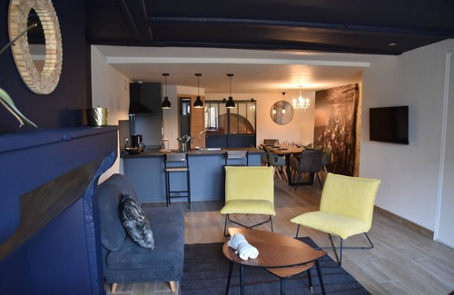 Gencay Apartment | Atypical apartment in the heart of Gençay