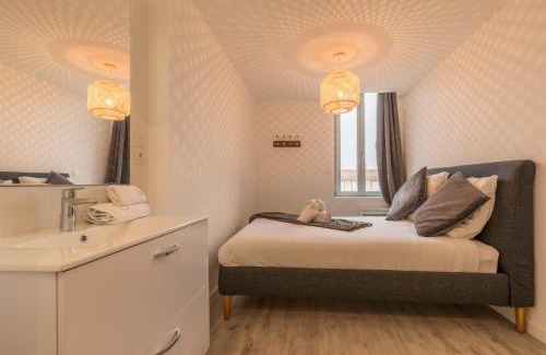 Castelsarrasin Apartment | ATYPIQUE - 2 chambres avec salles de bains, cuisine équipée, parking gratuit
