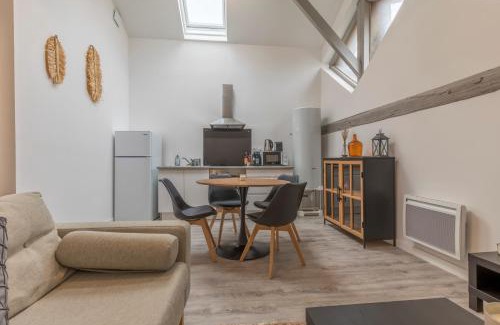 Castelsarrasin Apartment | ATYPIQUE - 2 chambres avec salles de bains, cuisine équipée, parking gratuit