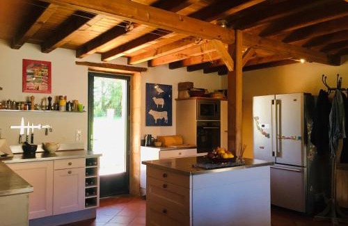 Saint-Eutrope-de-Born House | Au bercail de Bizebarre - Maison bois & pierre dans un hameau - Spa
