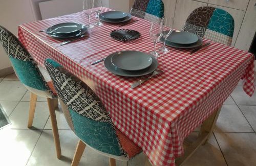 Chablis House | Au Chablis Serein