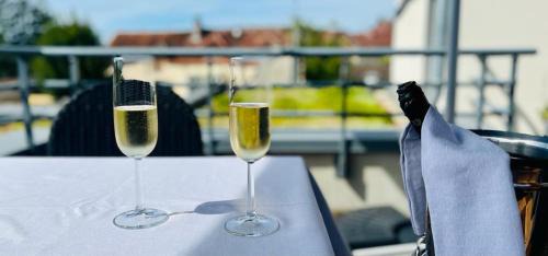 Loches-sur-Ource Hotel | Au Coeur Des Bulles