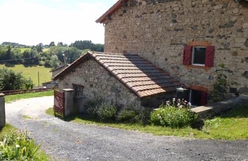 Saint-Andre-de-Chalencon House | Au Nid d'hirondelles