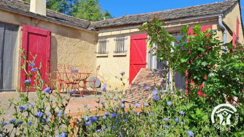 Saint-Pierre-de-Trivisy House | Au pre vert