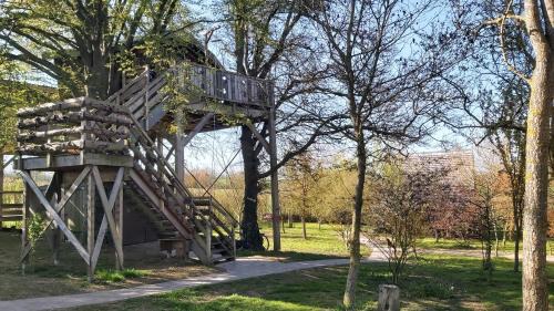 Essuiles House | Au Refuge Des 3 Ours - Chambres d'hôtes et cabanes