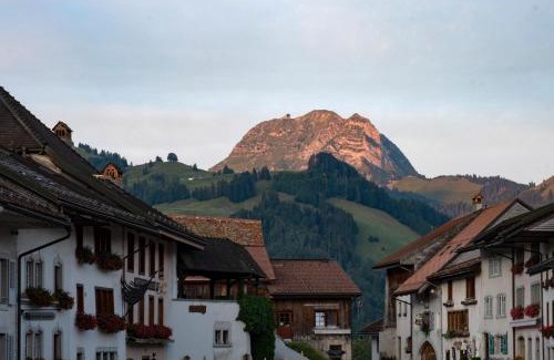 Gruyeres House | Au soleil de Gruyères chez Chantal