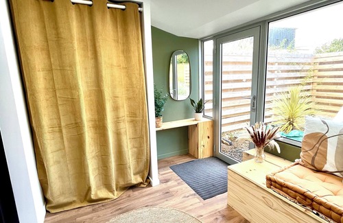Treveneuc House | Au Ty Cocon" gîte with private Jacuzzi, beaches (950m away) and Gr34