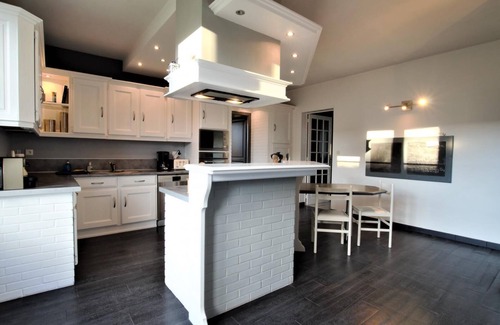 Trannes House | Aube au Gite - TRANNES