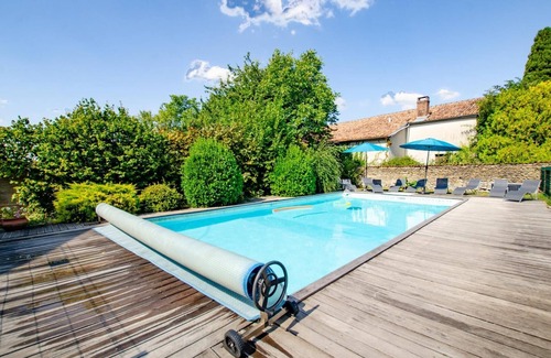 Trannes House | Aube au Gite - TRANNES