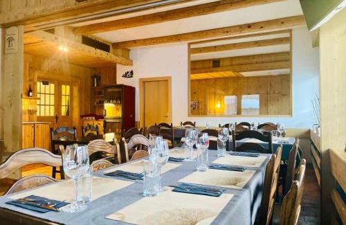 Bourg-Saint-Pierre Hotel | Auberge des Charmettes