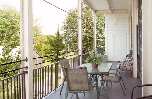 Saint-Casimir Hotel | Auberge du Couvent