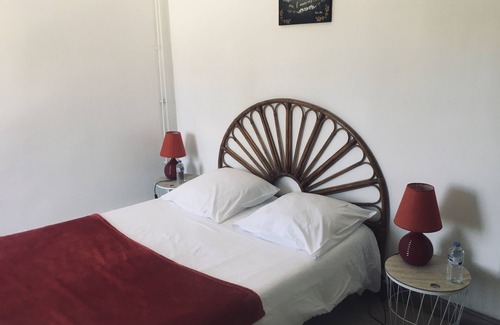 Anglars-Nozac Hotel | Auberge du relais d Auniac