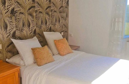 Combreux Hotel | Auberge La Croix Blanche