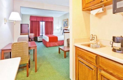 Paducah Hotel | Auburn Place Hotel & Suites - Paducah
