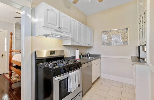 West Riverside House | Audubon Park-Bungalow w/Parking